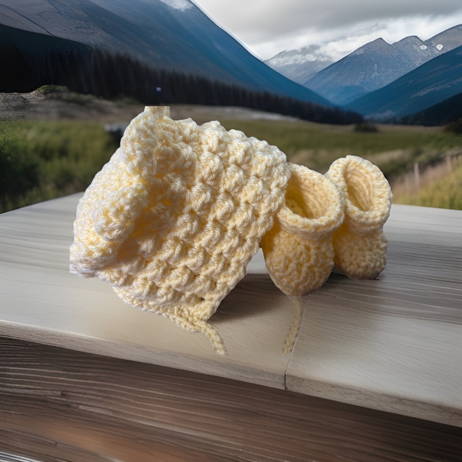Handmade Crochet Baby Newborn 0-3 Month Bonnet/Hat Booties/Shoes Yellow Gift Set